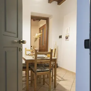 https://grazioso-appartamento-in-centro-storico-chiari.it-lombardy.com