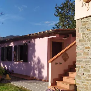 https://la-casetta-rosa.it-tuscanyhotel.com