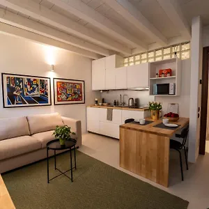 https://maison-ristori-8.hotelinveneto.com